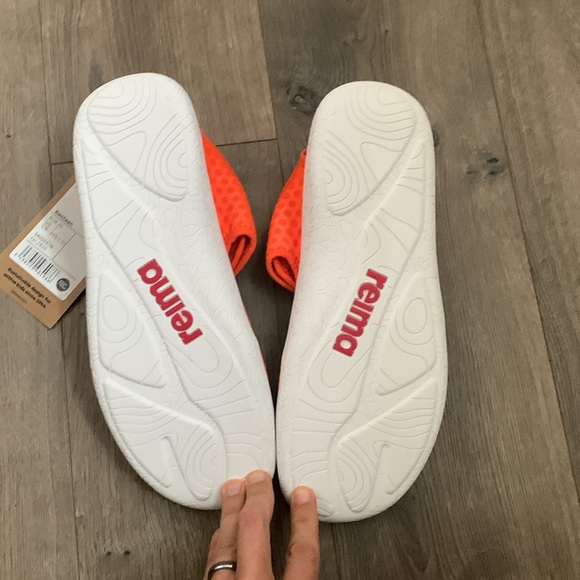 Kids Remia Rantaan Barefoot Sandals - Picture 7 of 9